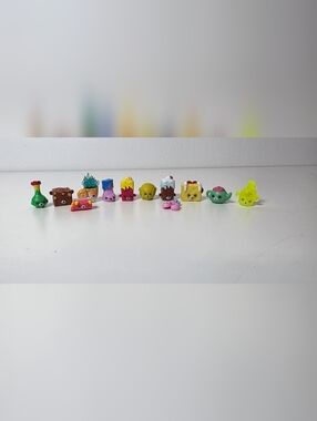 Petkins Shopkins Lot Of 12